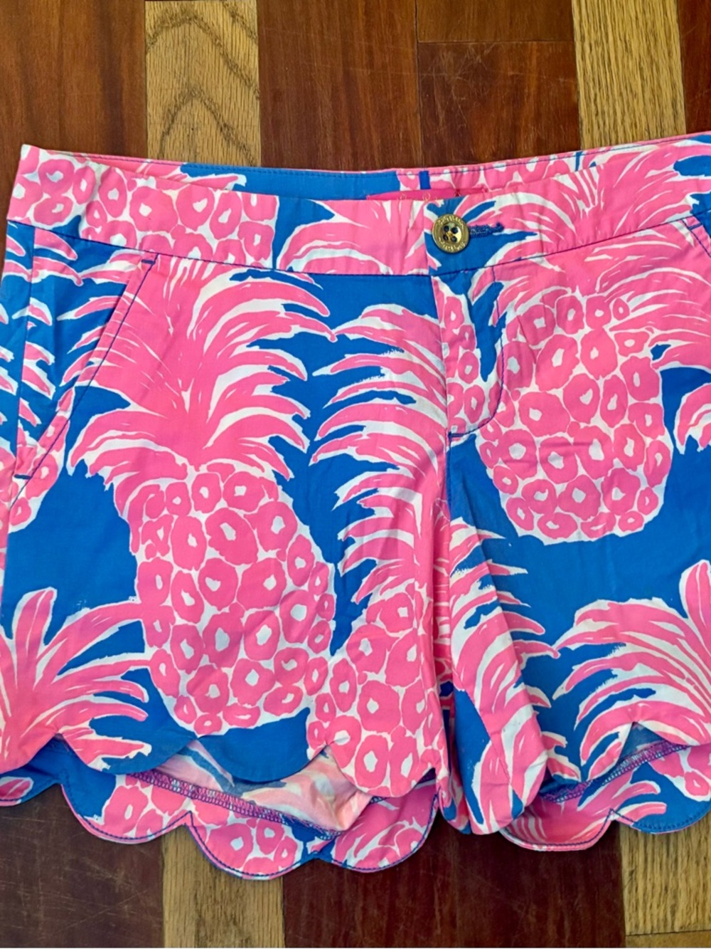 Women’s Lilly Pulitzer Pink Pineapple Print Scallop Buttercup Shorts Size 2